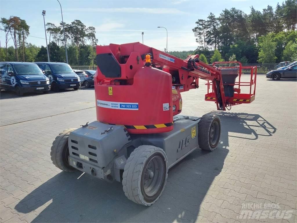 JLG M450AJ 曲臂高空工作平台