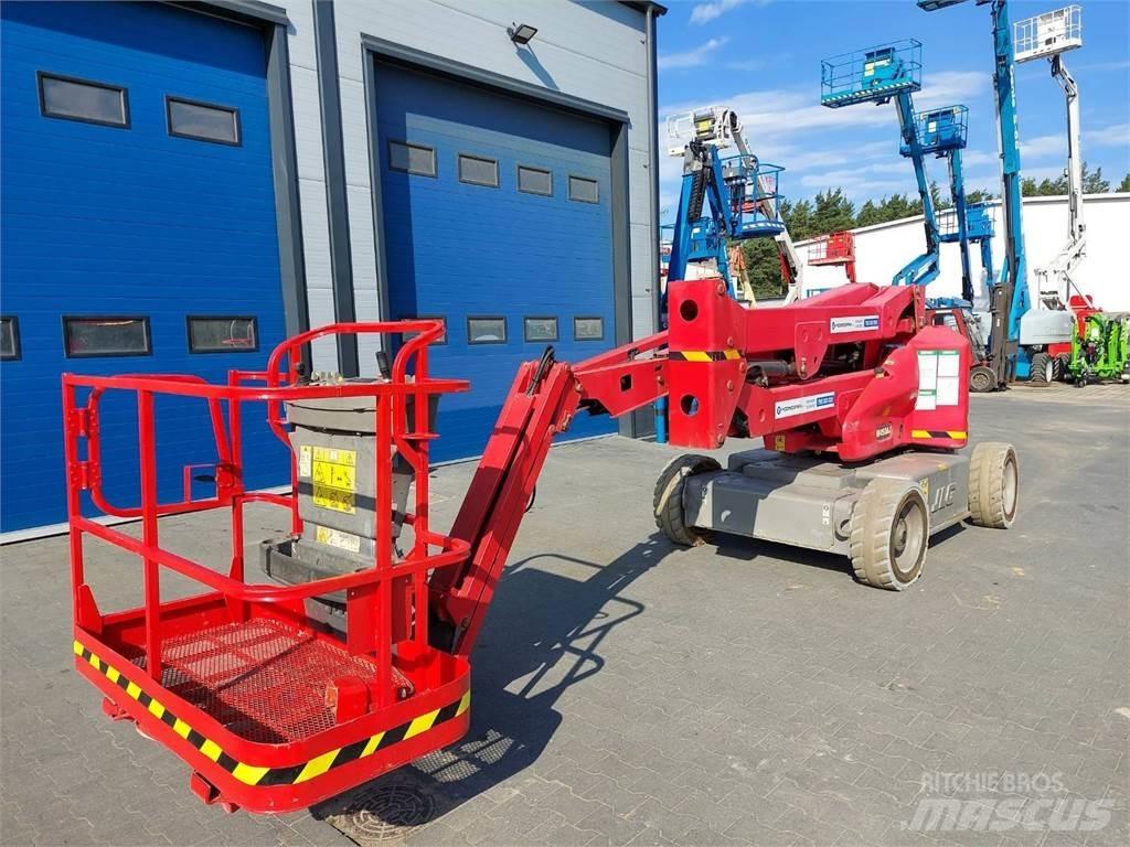 JLG M450AJ 曲臂高空工作平台