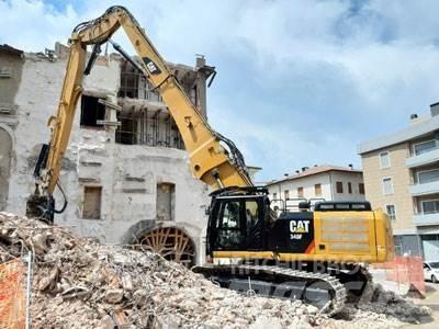 CAT 340F UHD 组装挖掘机