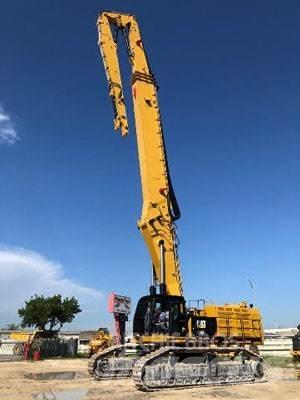 CAT 390FL UHD 组装挖掘机