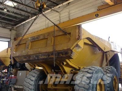 CAT 735 Tailgate 其他组件