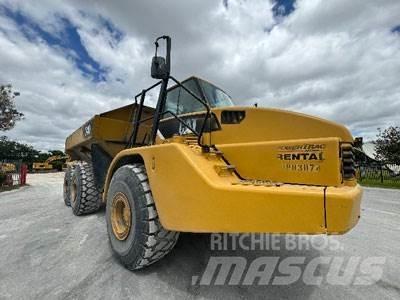 CAT 740 铰接式自卸车