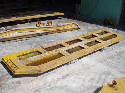CAT 740 Tailgate 其他组件