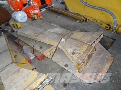 CAT 740 Tailgate 其他组件