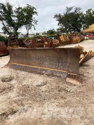CAT D8T Angle Blade 其他组件