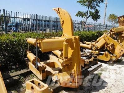 CAT D8T Ripper, S/S 其他组件