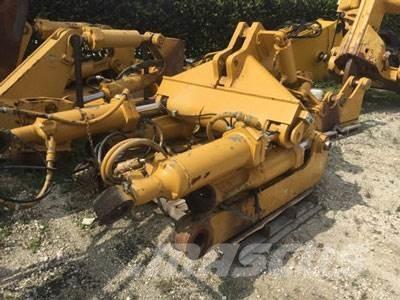 CAT D8T Ripper, S/S 其他组件