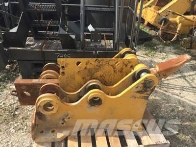 CAT D8T Ripper, S/S 其他组件