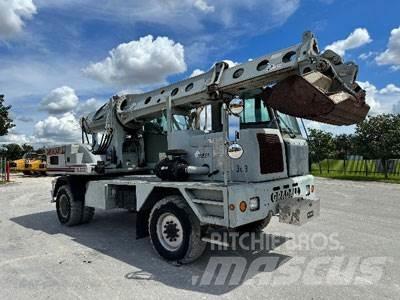 Gradall XL3100 轮式挖掘机