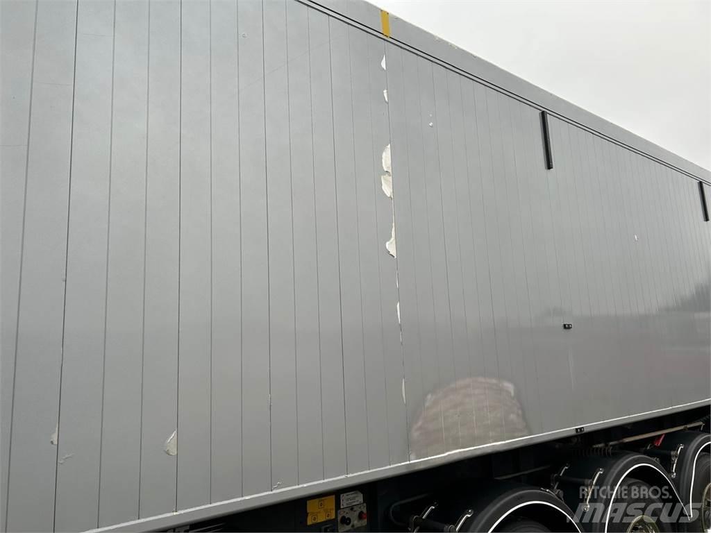 AMT 4-aks 60m3 自卸半挂车