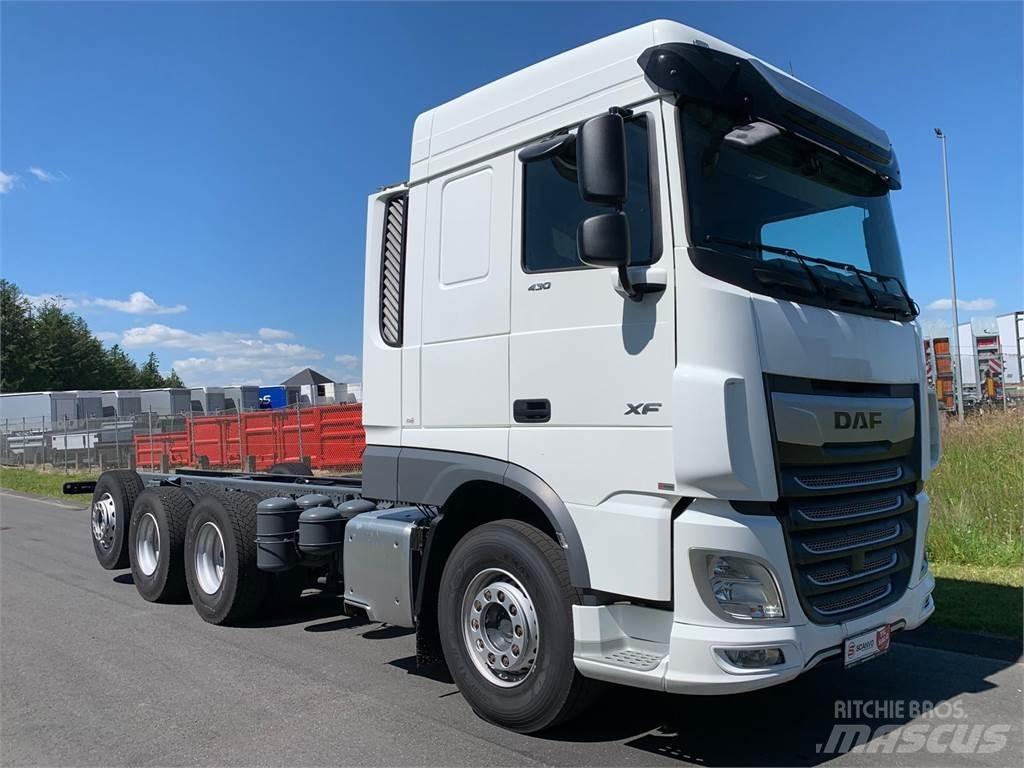 DAF XF 430 8x4*4 平板车