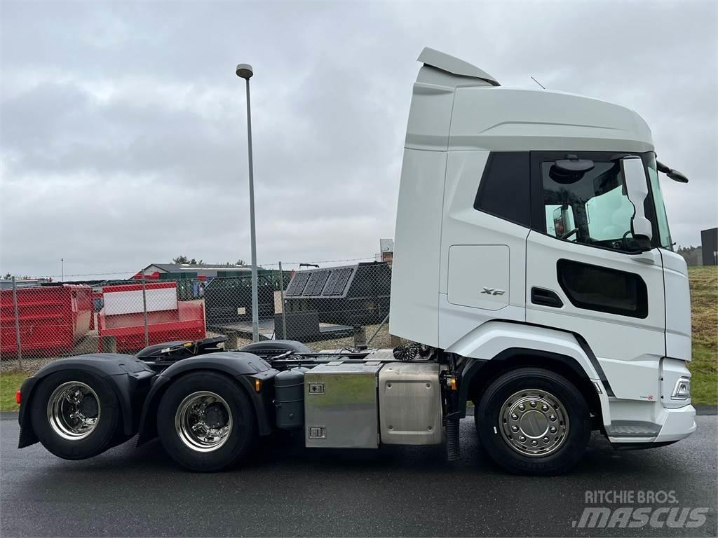 DAF XF530 FTS 6x2 牵引车