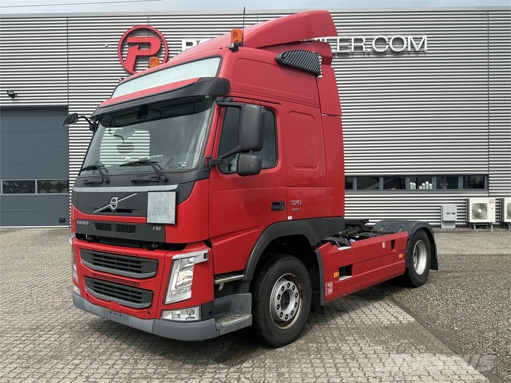Volvo FM370 牵引车