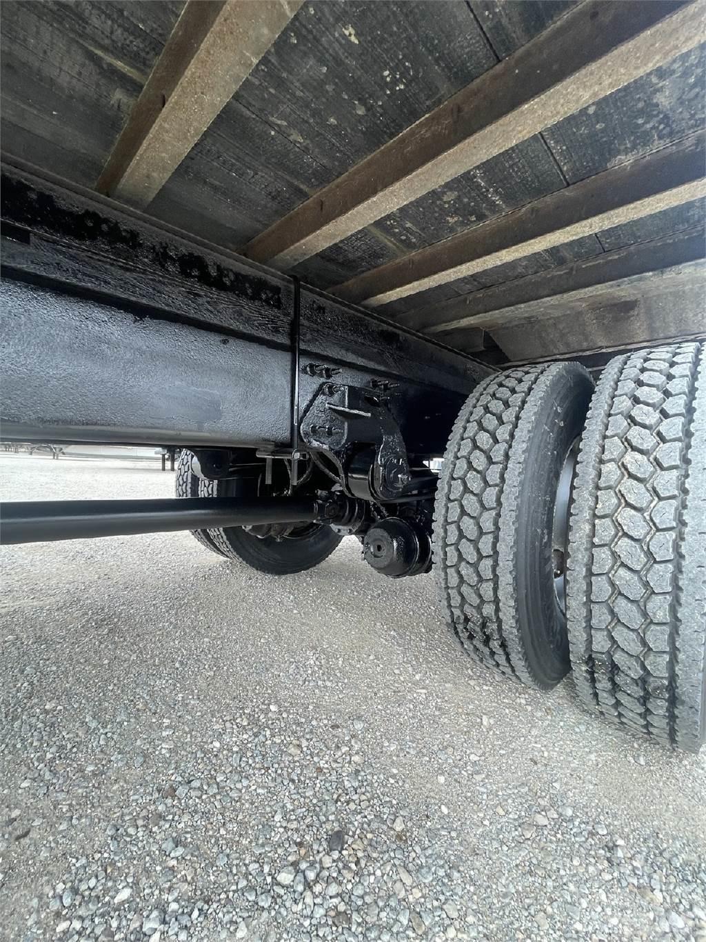 Hino 268 厢式货车