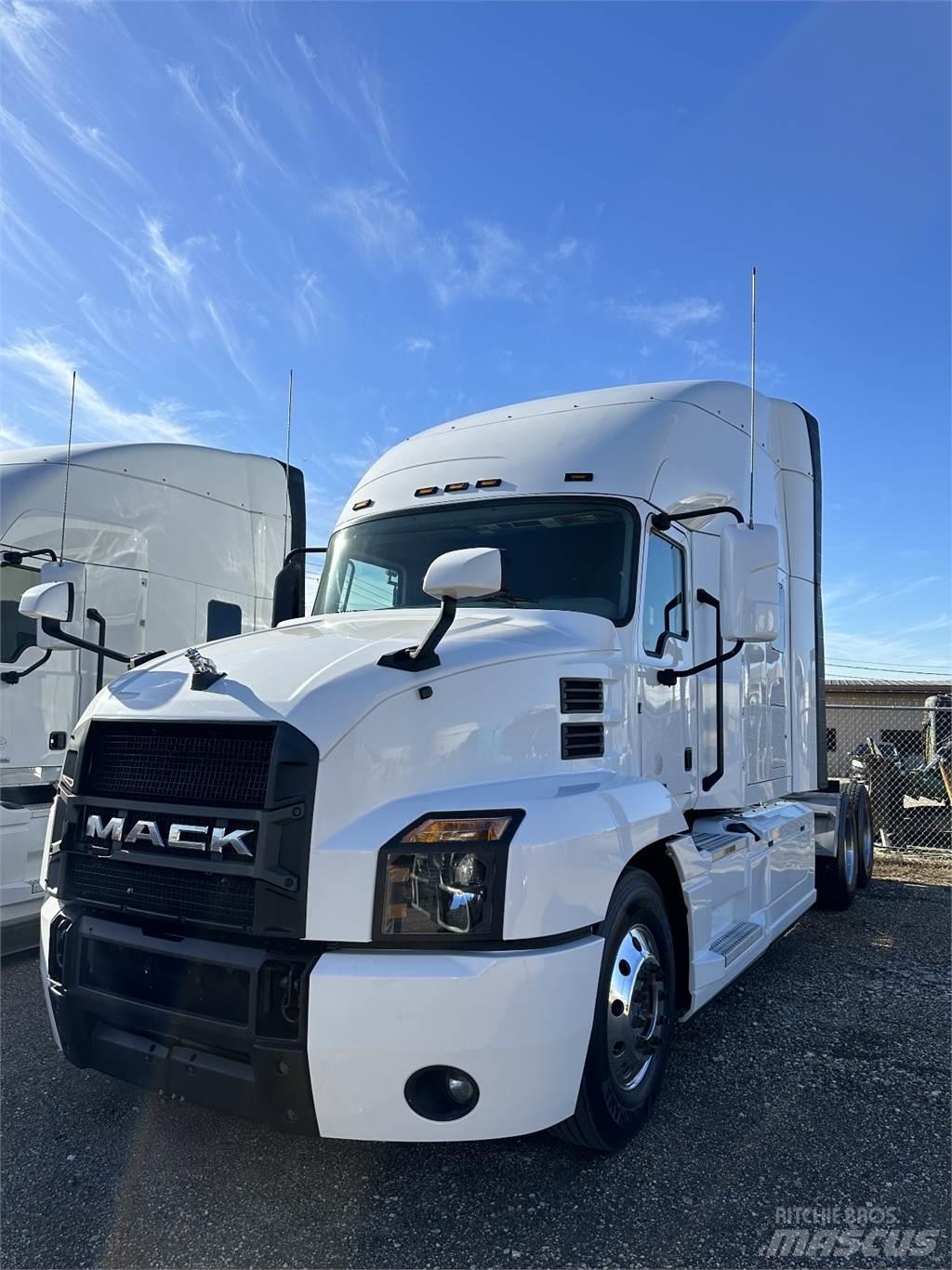 Mack ANTHEM 牵引车