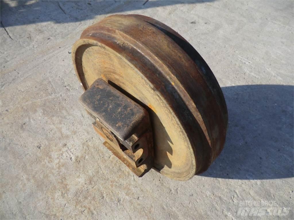CAT 231D 履带、链条和底盘