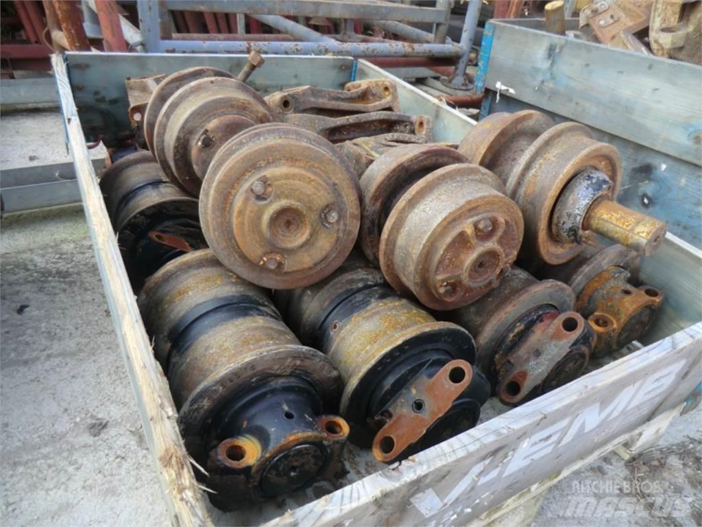 CAT 231D 履带、链条和底盘