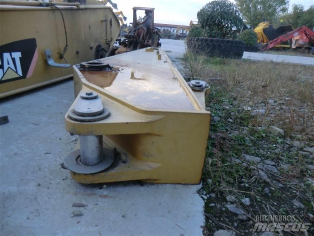 CAT 312D 底盘和悬架