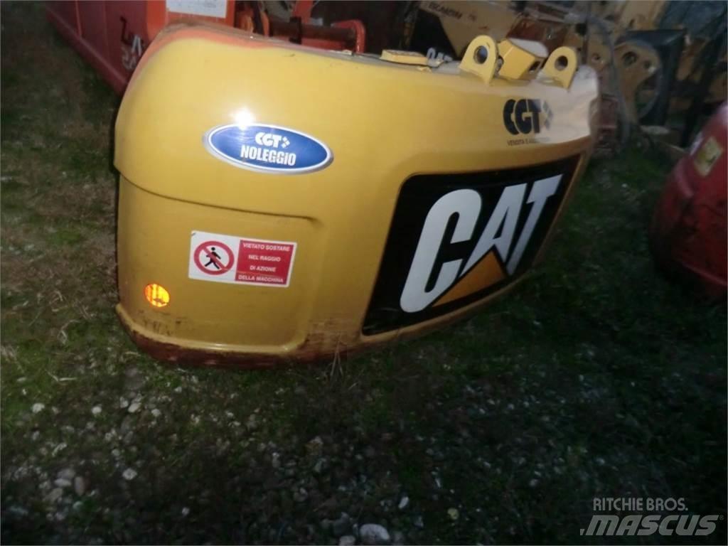 CAT 312D 底盘和悬架
