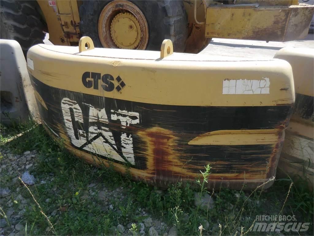 CAT 317B 底盘和悬架