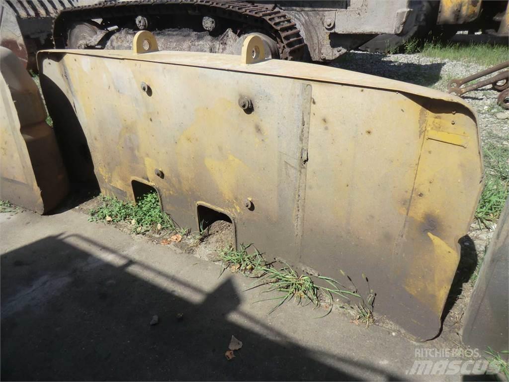 CAT 317B 底盘和悬架