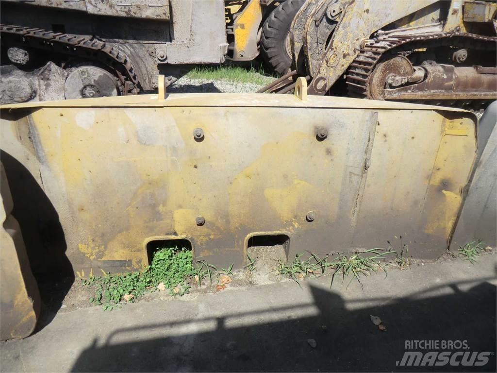 CAT 317B 底盘和悬架