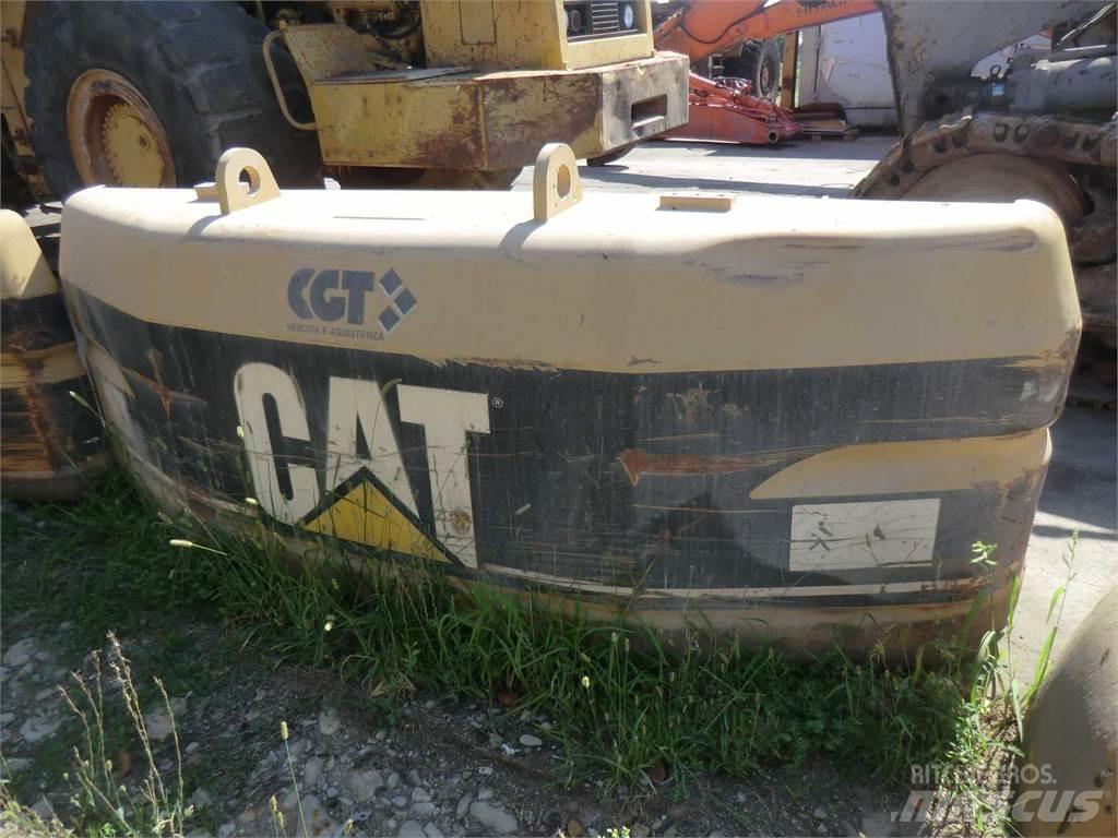 CAT 325B 底盘和悬架