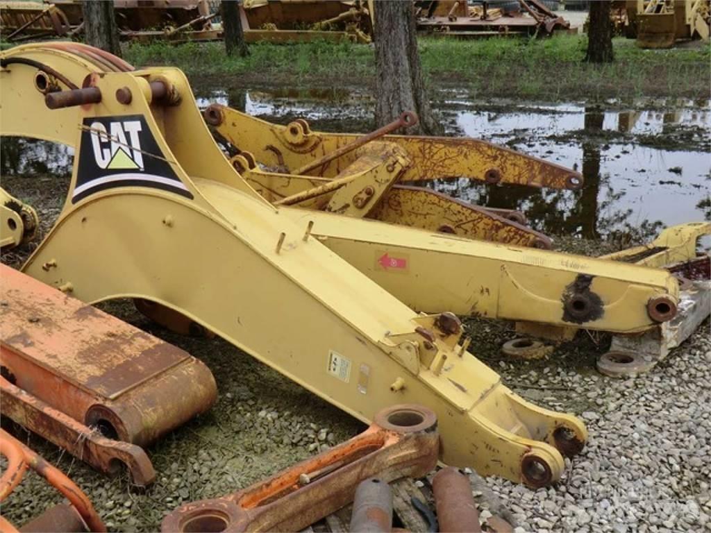 CAT 438C 底盘和悬架