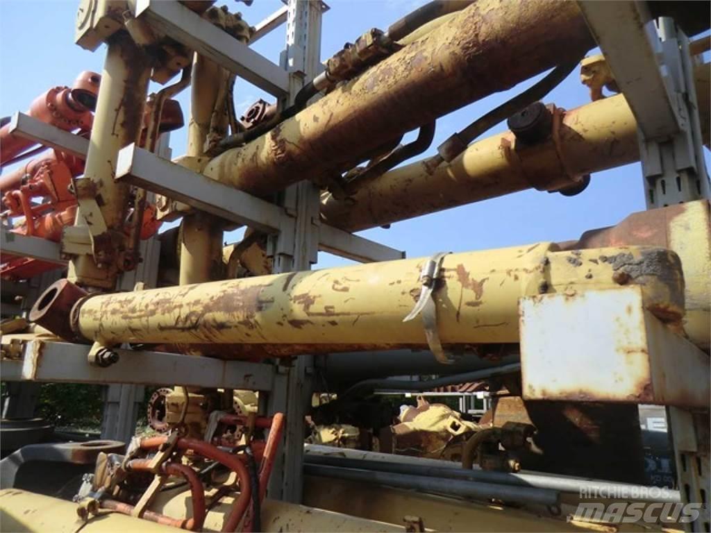 CAT 438C 建筑机械-其他
