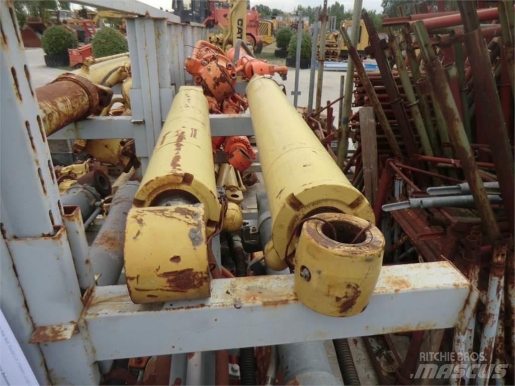 CAT 438C 建筑机械-其他