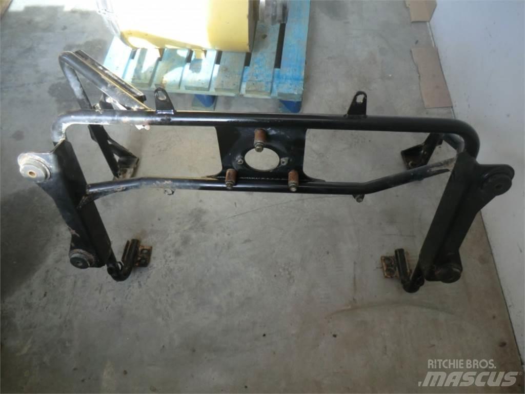 CAT 735 底盘和悬架