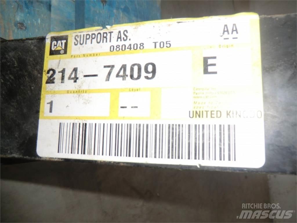 CAT 735 底盘和悬架