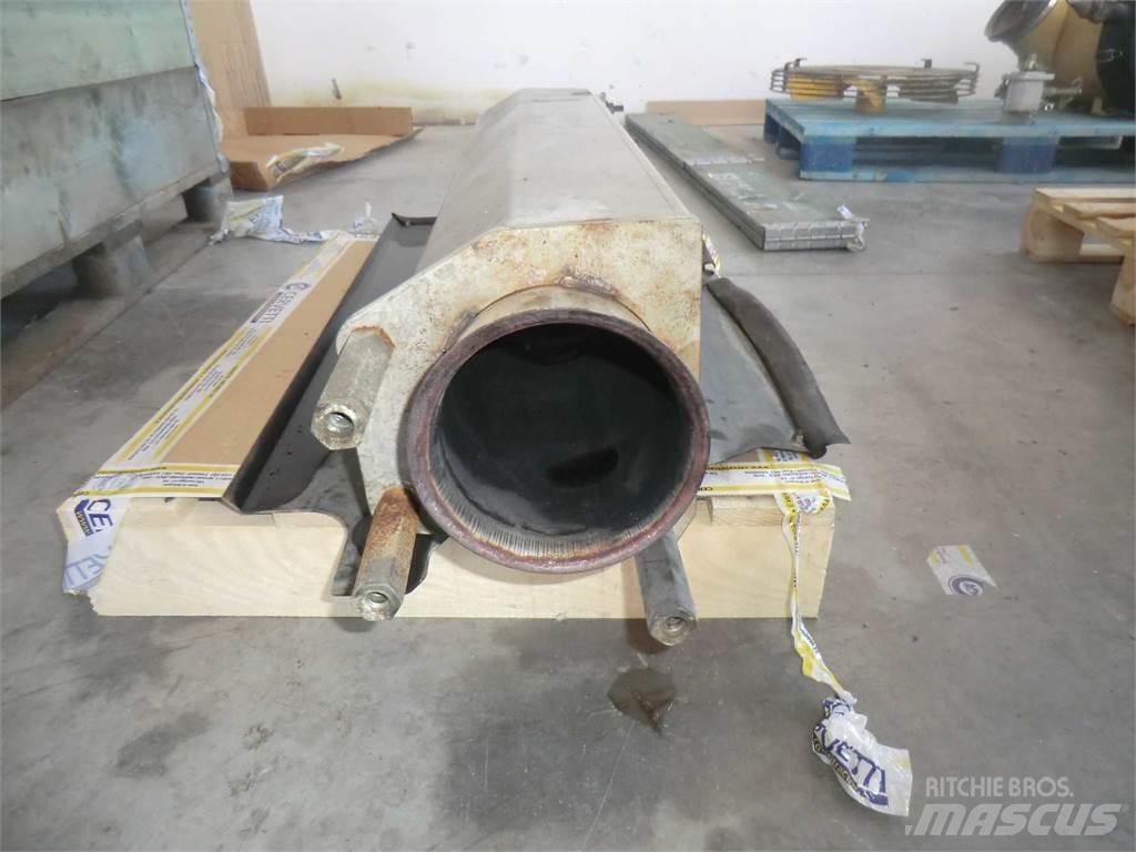 CAT 735 底盘和悬架