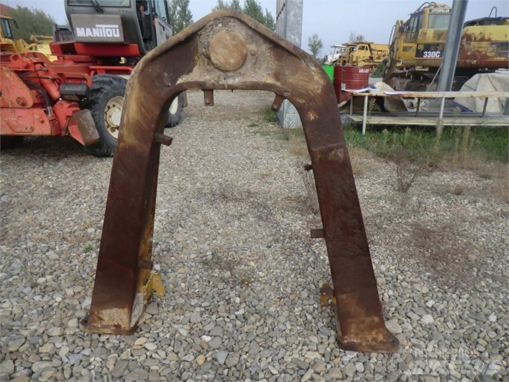 CAT 735 底盘和悬架