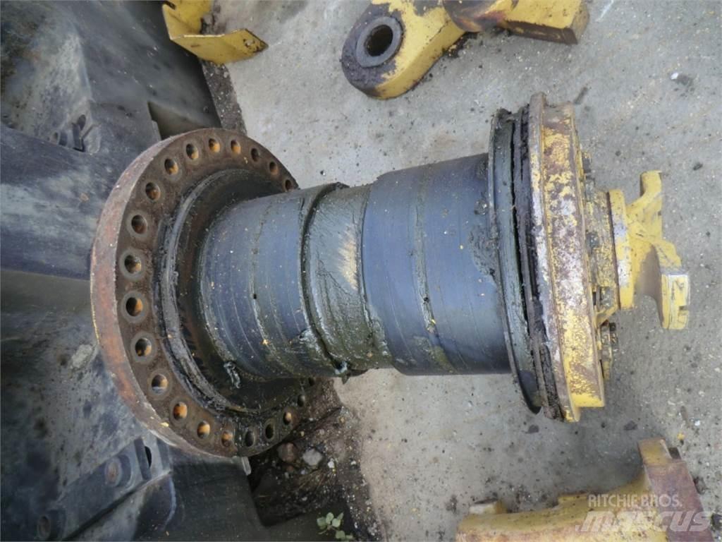CAT 735 底盘和悬架