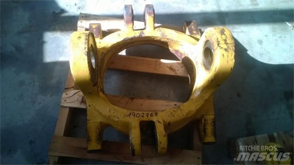 CAT 735 底盘和悬架
