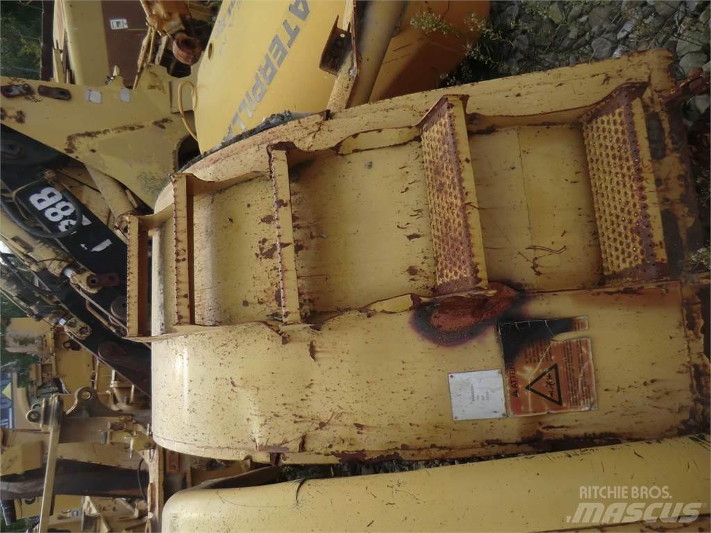 CAT 735 底盘和悬架