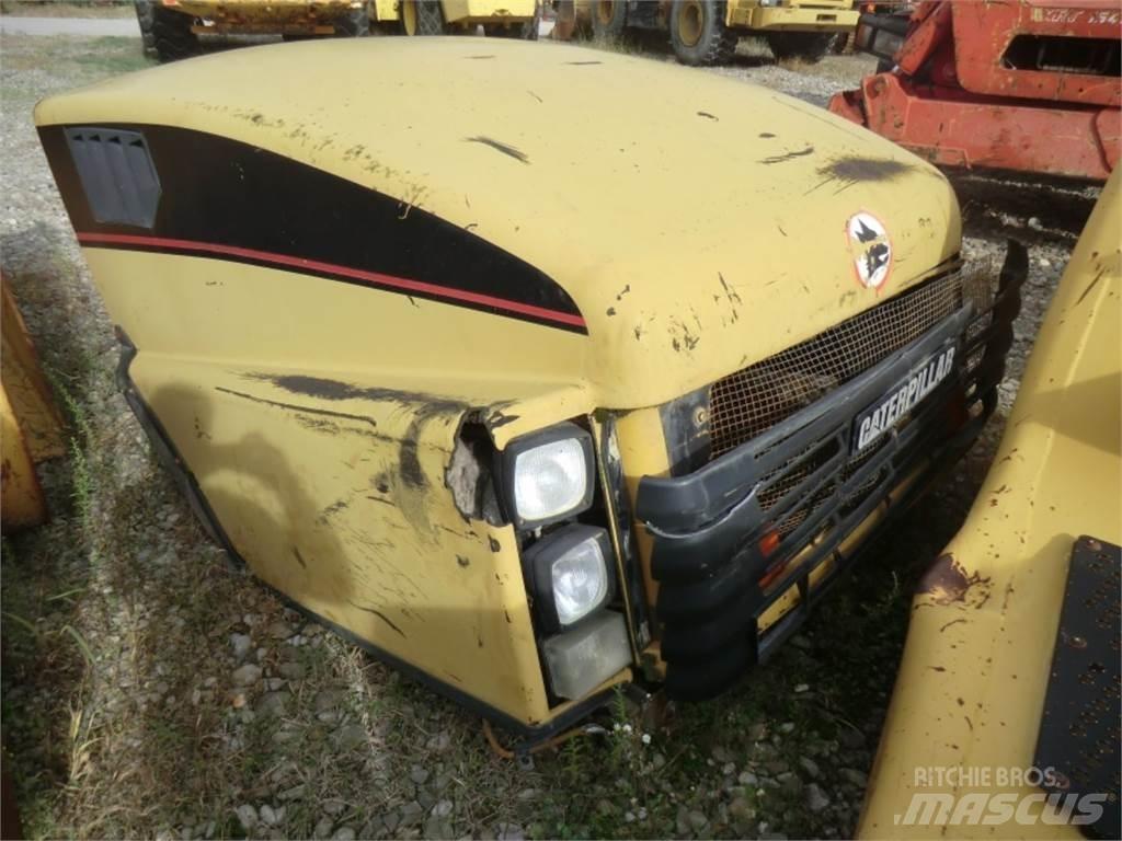 CAT 735 底盘和悬架
