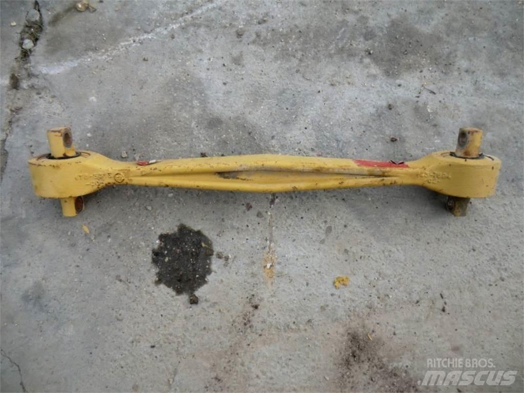CAT 735 履带、链条和底盘
