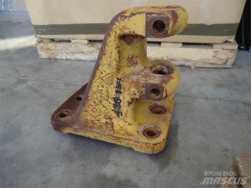 CAT 735 底盘和悬架