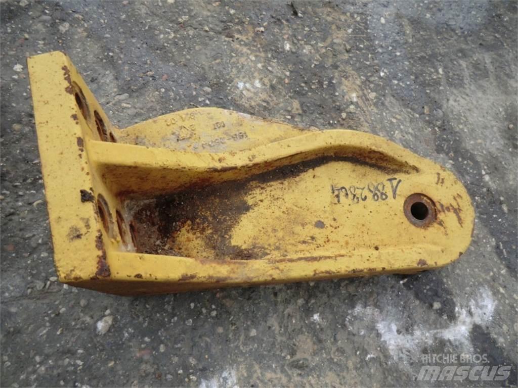 CAT 735 底盘和悬架