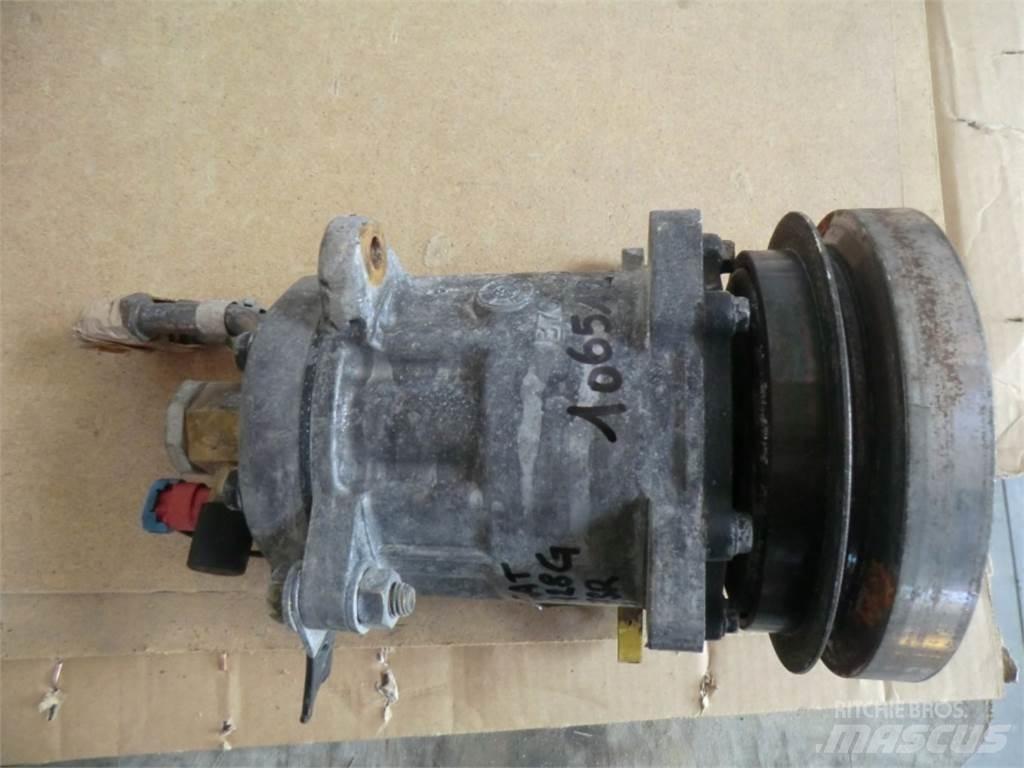 CAT 928G 建筑机械-其他