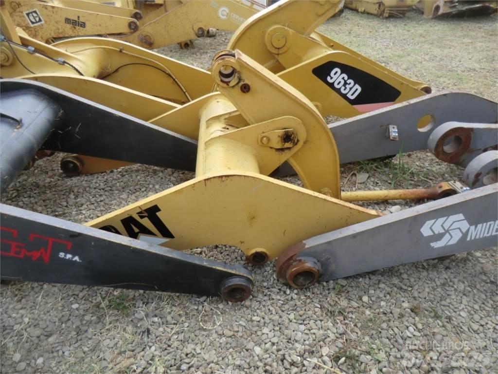CAT 943 底盘和悬架