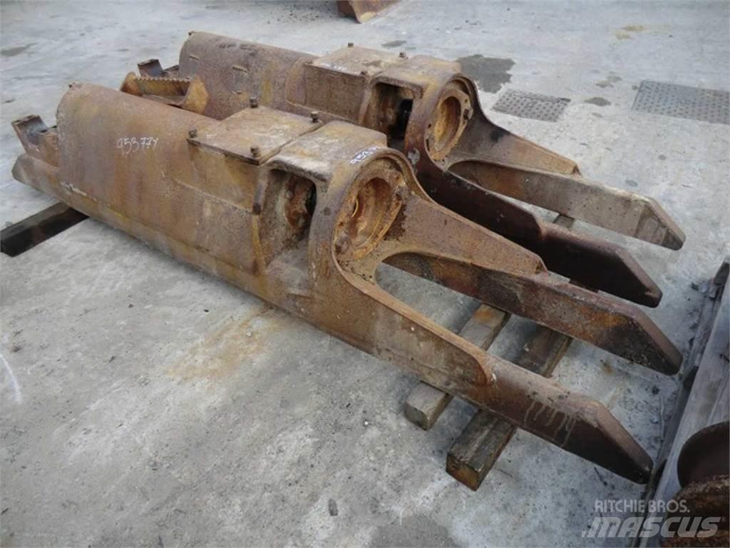 CAT 953 履带、链条和底盘