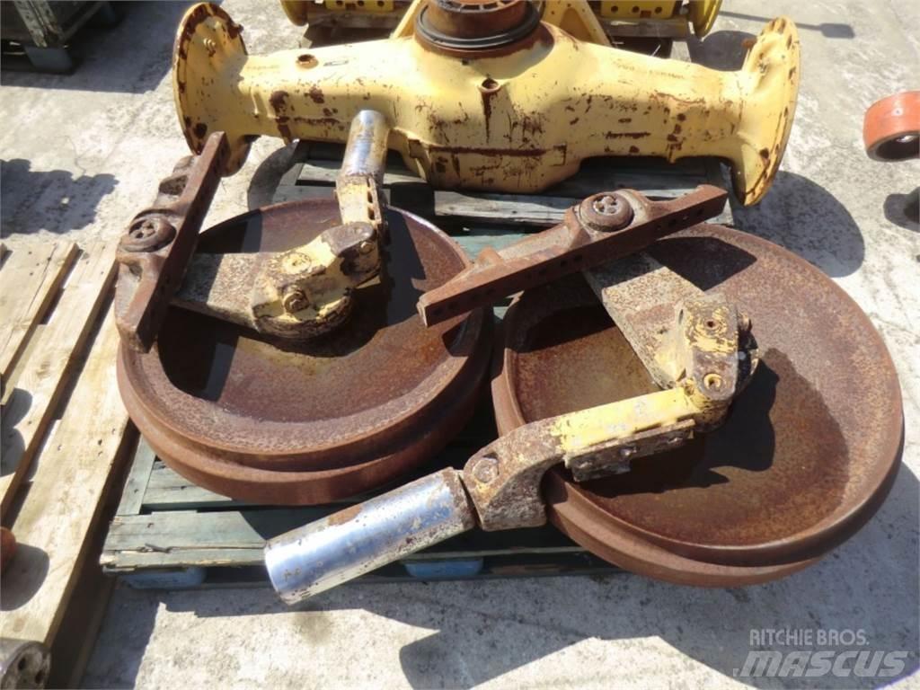 CAT 953C 履带、链条和底盘