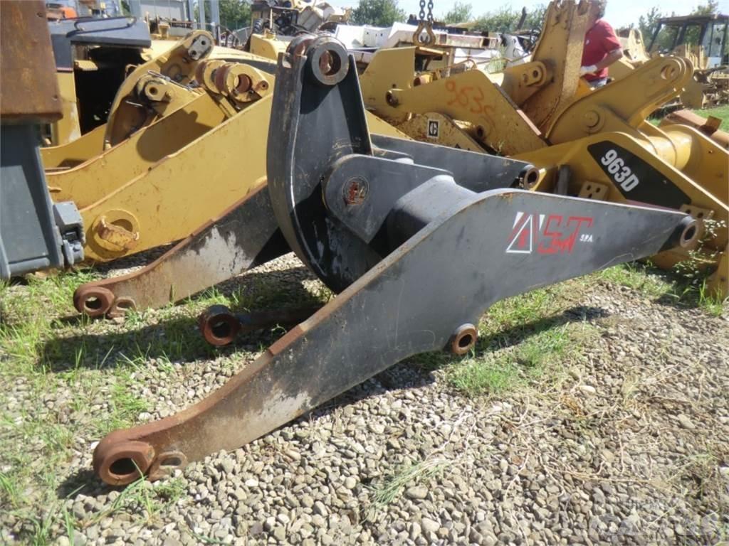 CAT 953C 底盘和悬架