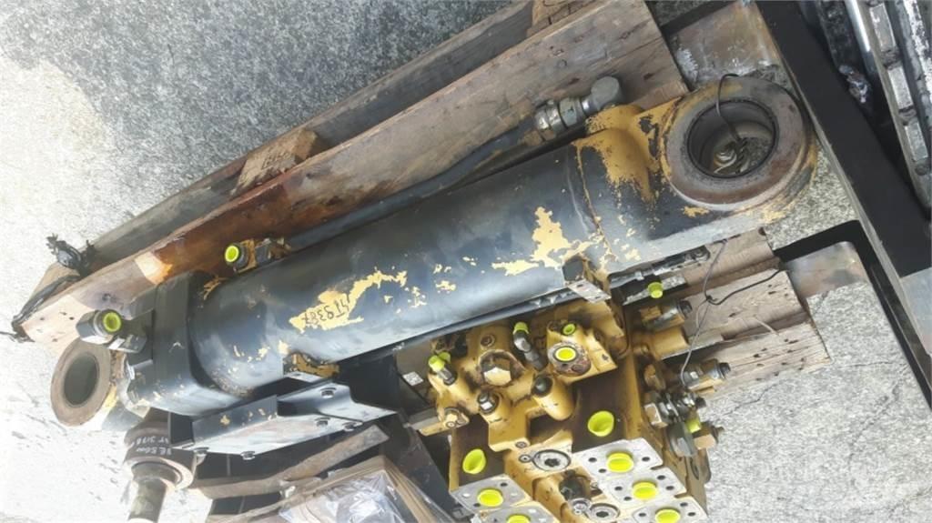 CAT 953C 建筑机械-其他