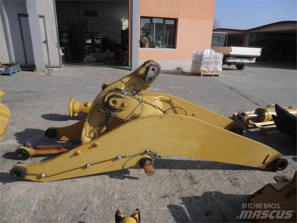CAT 962H 底盘和悬架
