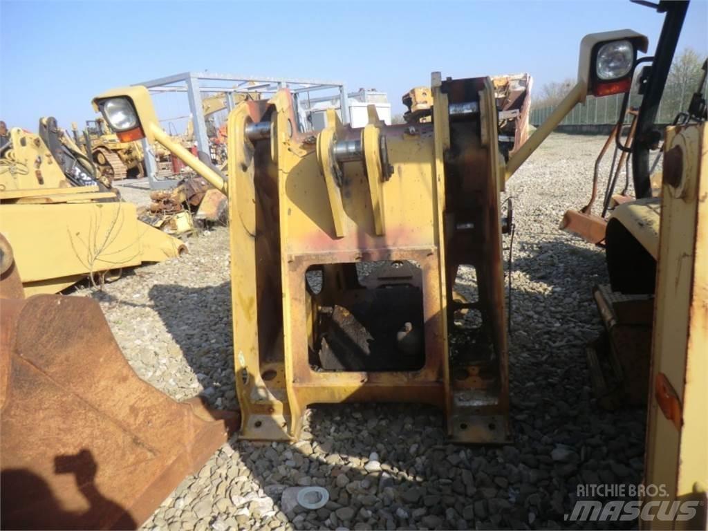 CAT 962H 底盘和悬架