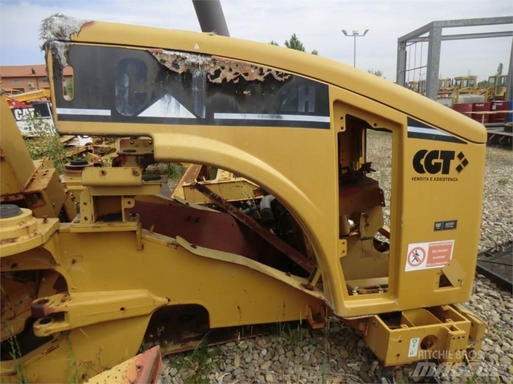 CAT 962H 底盘和悬架